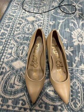 Sam Edelman Beige Pointed-Toe Leather Pumps
